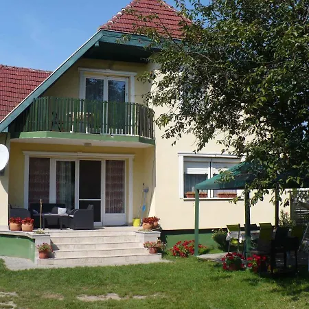Balatonbereny/balaton 18030