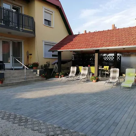 - Balaton 18030 Feriehus