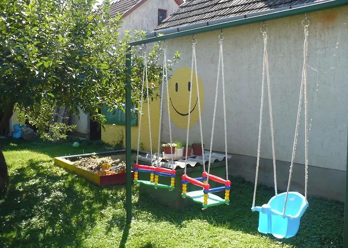 Feriehus - Balaton 18030 *