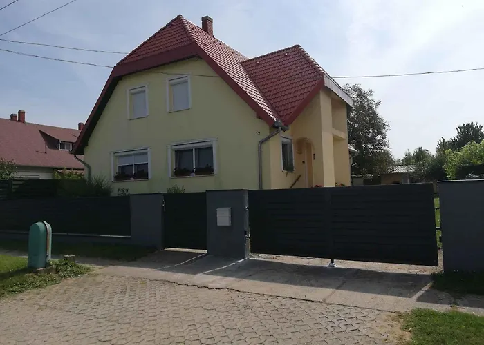 - Balaton 18030 * Balatonberény