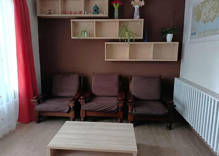 - Balaton 18030 Balatonberény